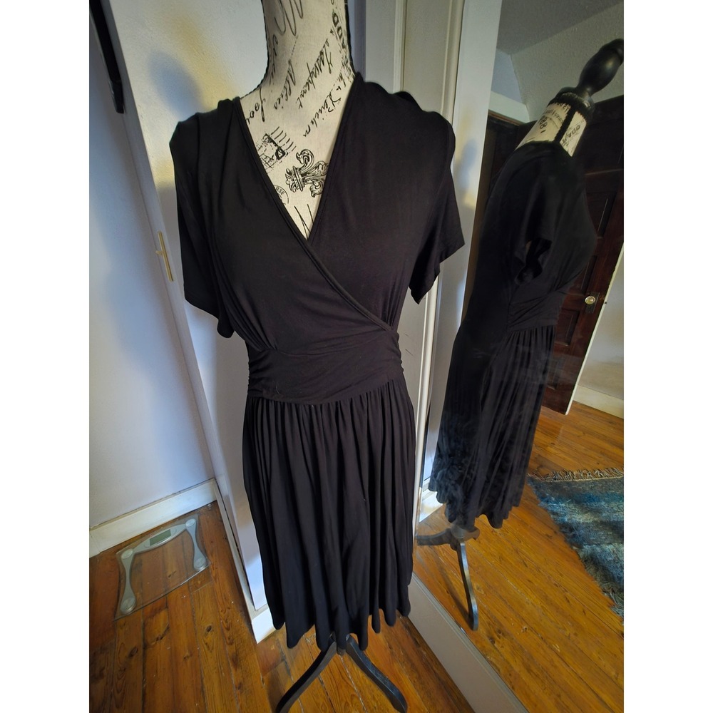 Lilbetter Black Faux Wrap Dress V-Neck Short Sleeve Pocket Midi Size L‎